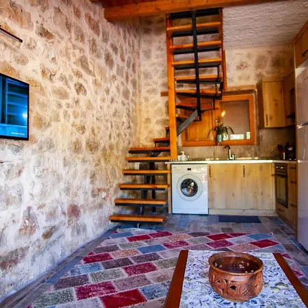 Isabet Villa